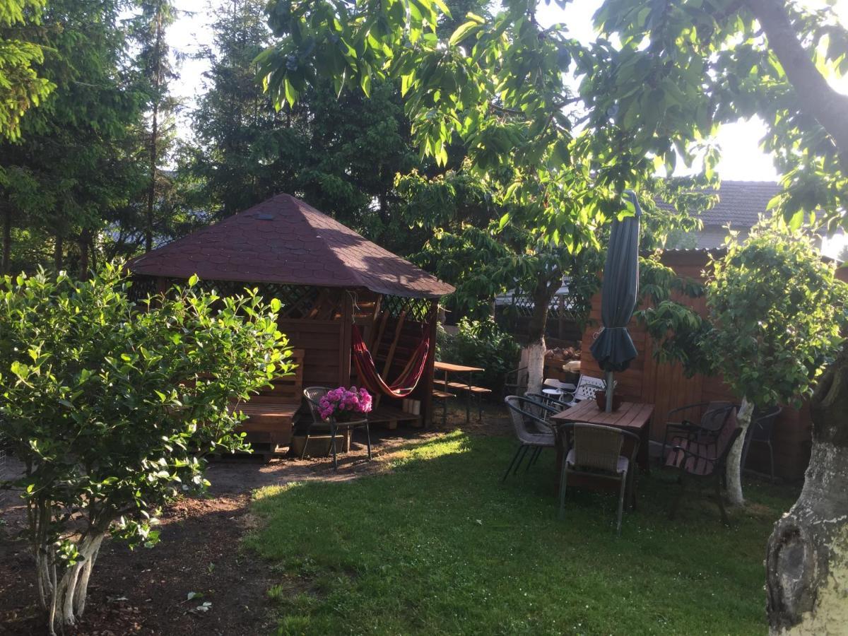 Pokoje Goscinne Renata Knitter Komnino Exterior foto
